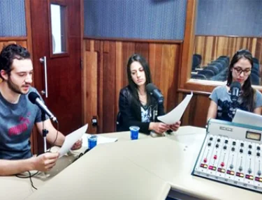 Projetos de extenso da USC fazem cobertura das eleies