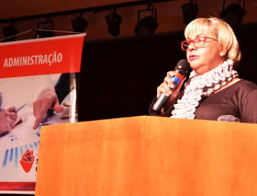 Professora da USC ministrou palestra sobre o Projeto Economia Solidria