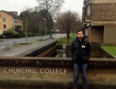Professor da USC apresentou resultados de pesquisa na Universidade de Cambridge