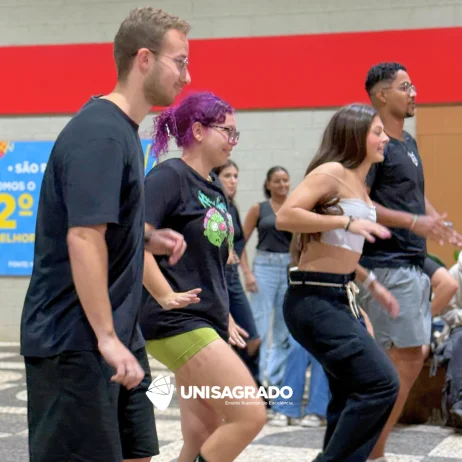 Pr�tica de movimento e dan�a com recursos digitais - Ed. F�sica | 11/03