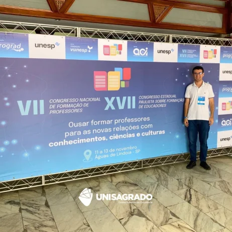 Aluno de Educa��o F�sica representa institui��o em congresso nacional de forma��o de professores