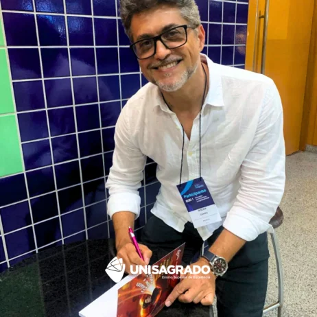 Professor do UNISAGRADO contribui com captulo em livro sobre a Bem-Aventurada Cllia Merloni
